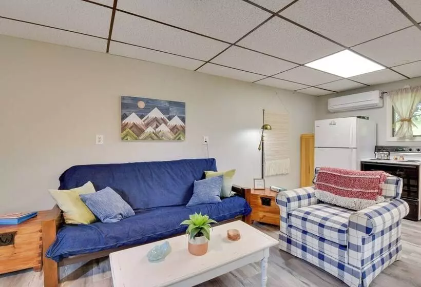 Hayesville Cottage On 20 Acre Farm W/ Fish Pond!