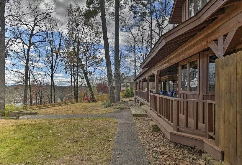 Hot Tub, Grill: Hilltop Log Cabin In Hot Springs!