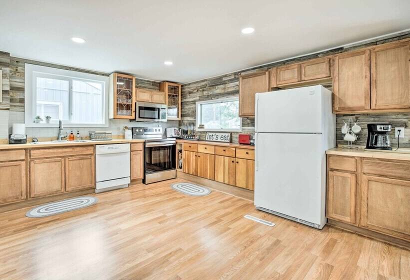 Historic Casper Retreat W/ Renovated Yard!