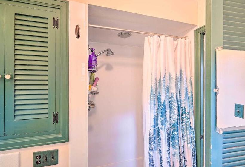 Lovely Freehold Home W/ Deck, 16 Mi To Slopes