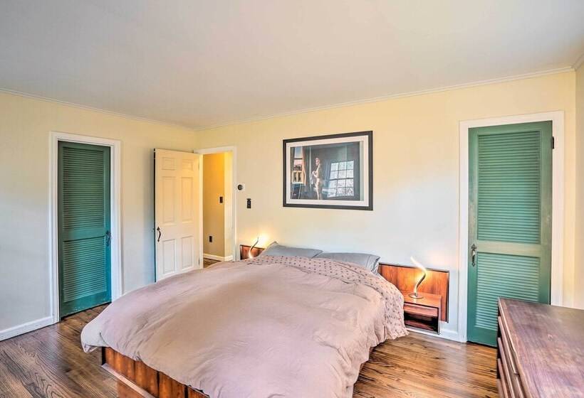 Lovely Freehold Home W/ Deck, 16 Mi To Slopes