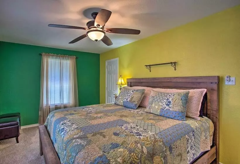 Granbury Cottage, Steps To Lake & Dock!