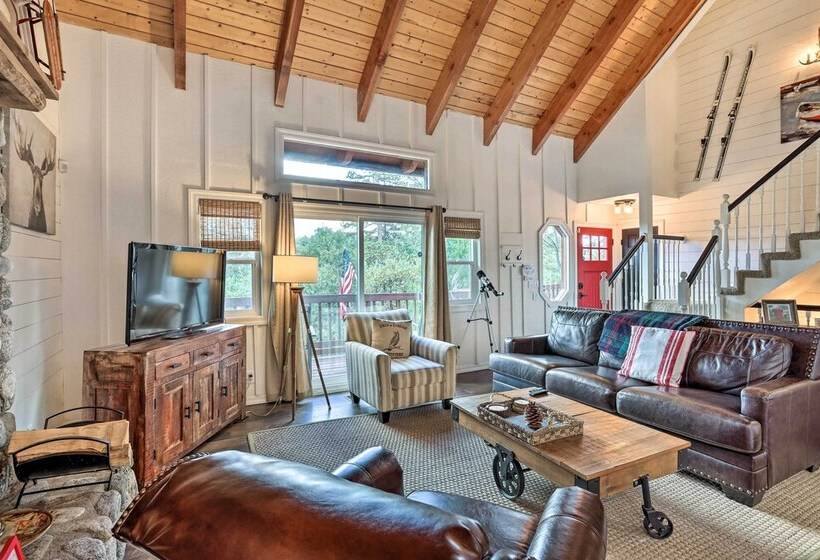 Lovely Lake Arrowhead Cabin W/ Furnished Deck