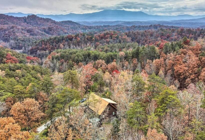 Mountain View Sevierville Cabin With Hot Tub!