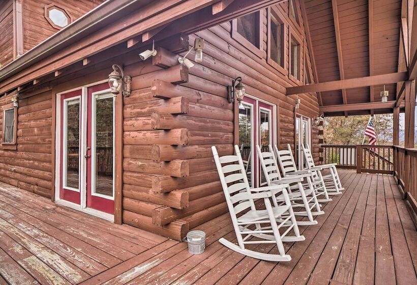 Mountain View Sevierville Cabin With Hot Tub!