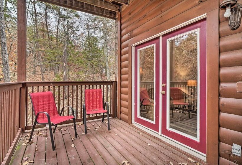 Mountain View Sevierville Cabin With Hot Tub!