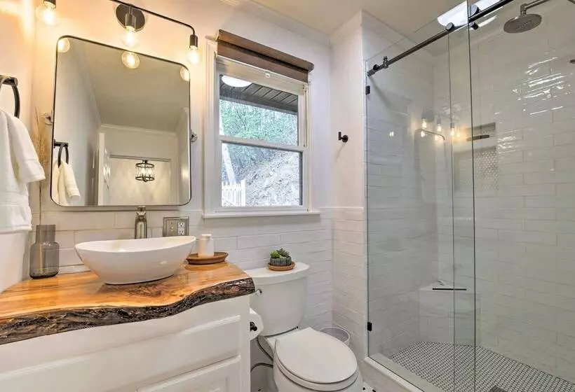 Game Room & Hot Tub: Bryson City Cabin!