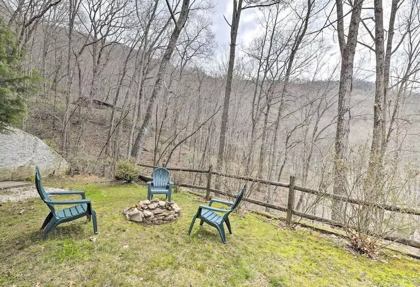 Game Room & Hot Tub: Bryson City Cabin!