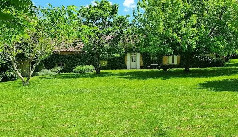 ペンション La Petite Clavelie Gîte Périgord Vert