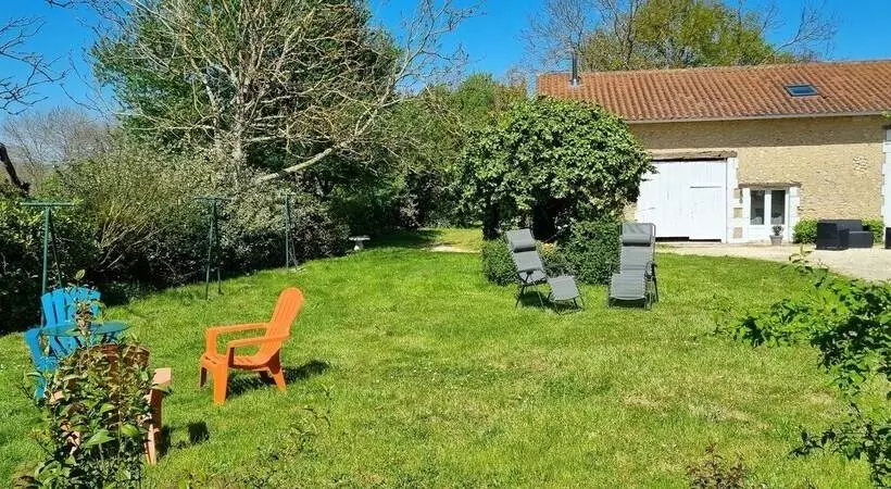 ペンション La Petite Clavelie Gîte Périgord Vert