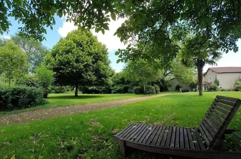 ペンション La Petite Clavelie Gîte Périgord Vert