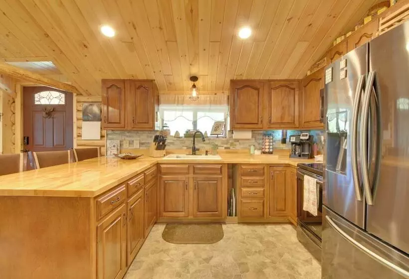 Unique Maine Log Cabin W/ Trout Ponds & Sauna!