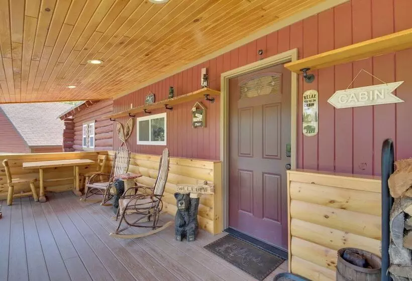 Unique Maine Log Cabin W/ Trout Ponds & Sauna!