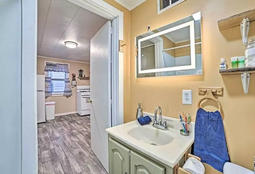 Quaint Frederic Home: Ski, Boat + Hike Nearby