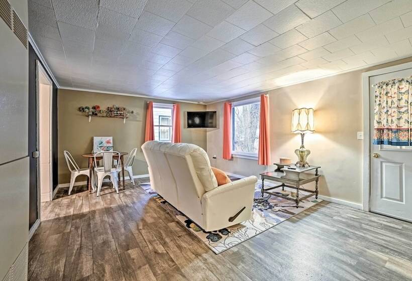 Quaint Frederic Home: Ski, Boat + Hike Nearby