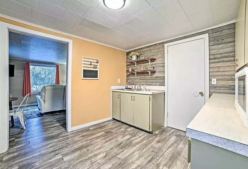 Quaint Frederic Home: Ski, Boat + Hike Nearby