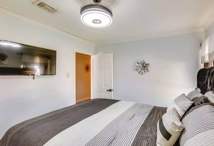 Rowlett Escape W/ Fire Pit & Lake Views