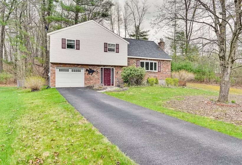 Saratoga Springs Home Near Skidmore College!