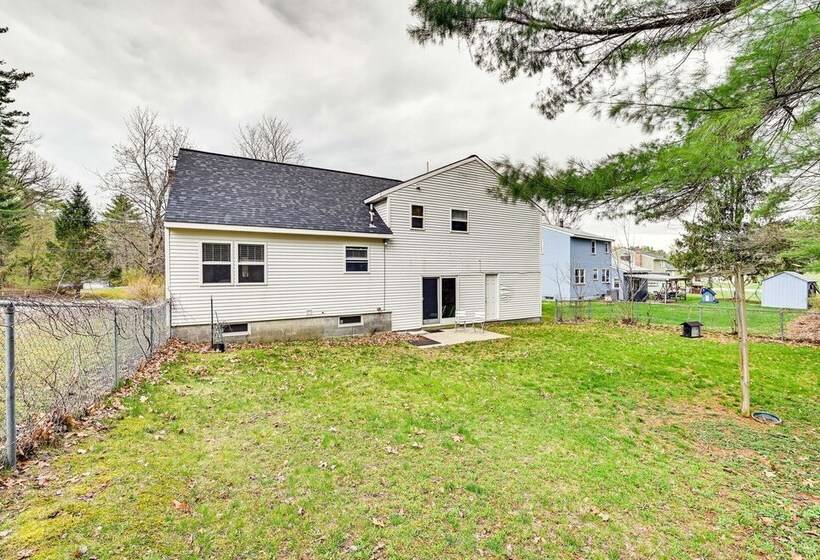 Saratoga Springs Home Near Skidmore College!