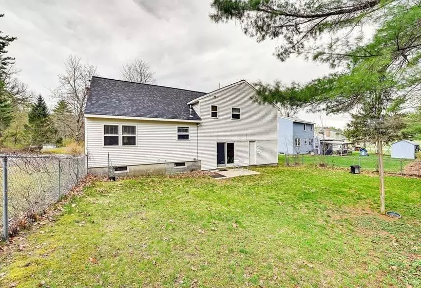 Saratoga Springs Home Near Skidmore College!