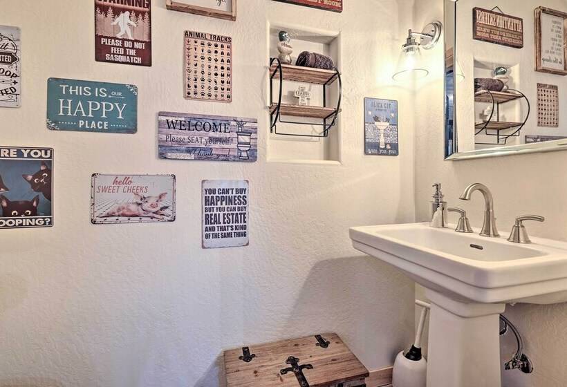 Game Room & Lake Access: Scenic Arnold Escape!