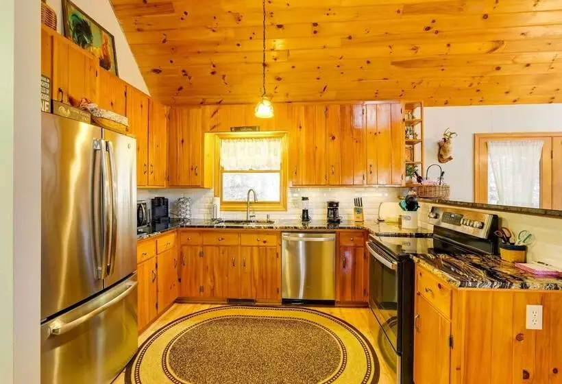 Smoky Mountain Cabin W/ Fire Pit: Hike & Fish!