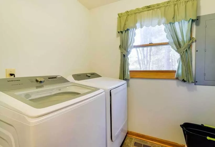 Smoky Mountain Cabin W/ Fire Pit: Hike & Fish!