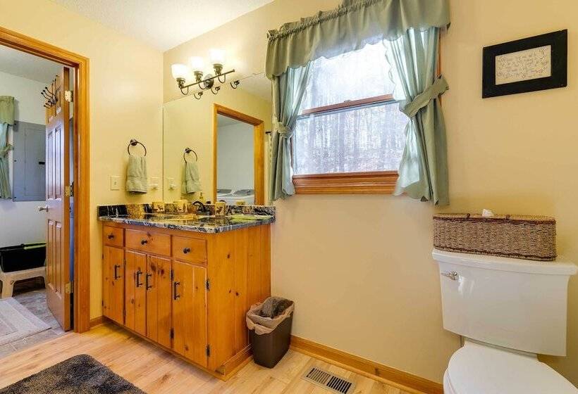 Smoky Mountain Cabin W/ Fire Pit: Hike & Fish!