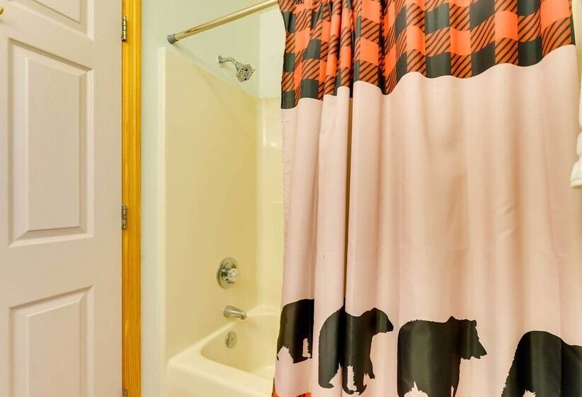 Smoky Mountain Cabin W/ Fire Pit: Hike & Fish!