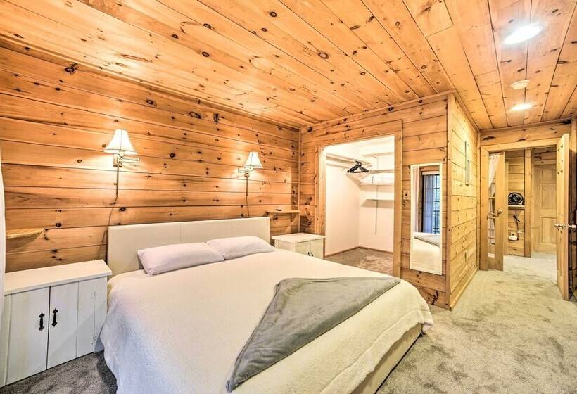 Spacious Cabin W/ Decks Near Saratoga Springs