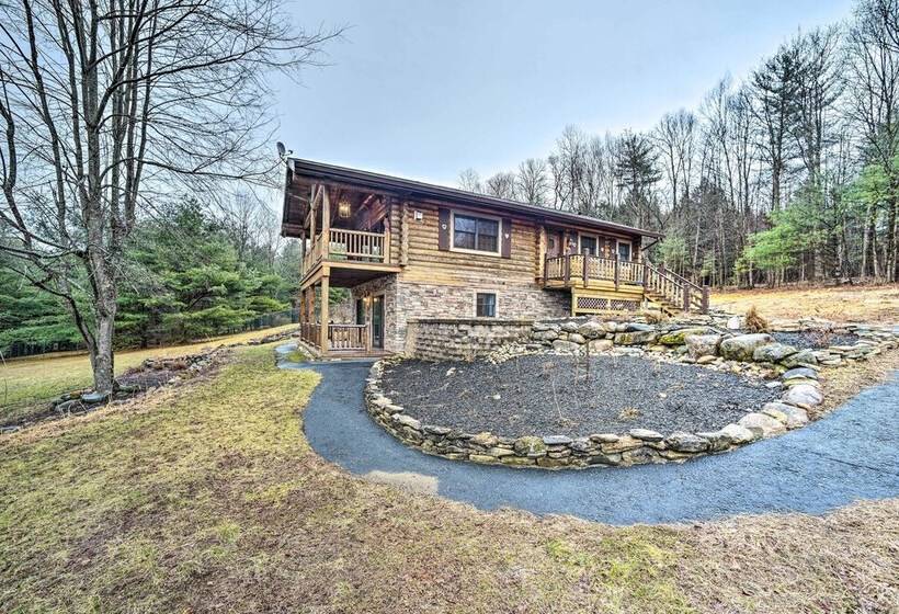 Spacious Cabin W/ Decks Near Saratoga Springs