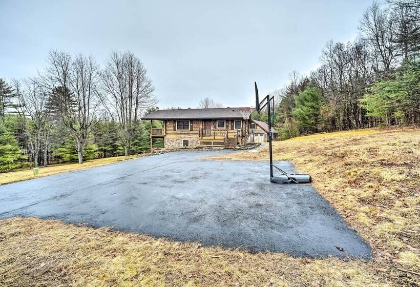 Spacious Cabin W/ Decks Near Saratoga Springs