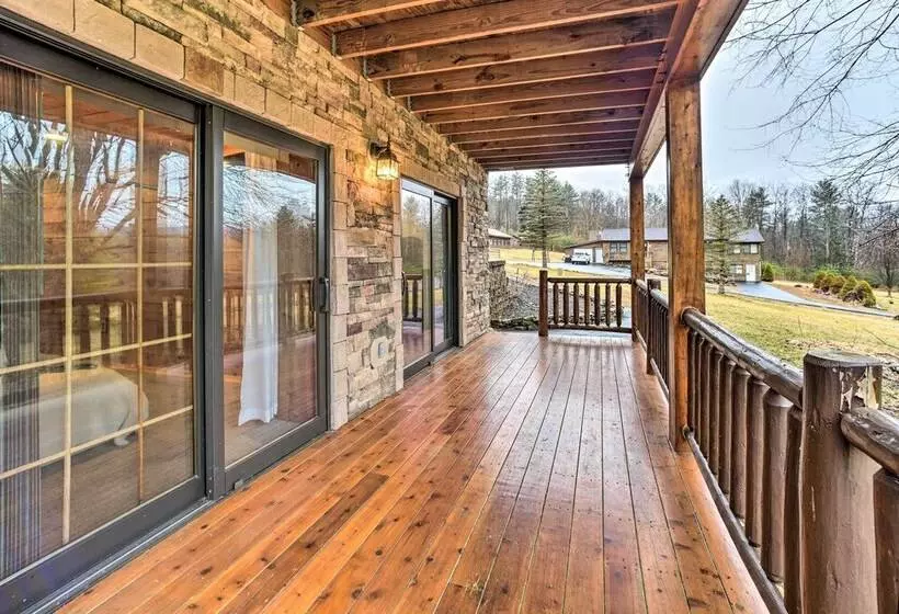 Spacious Cabin W/ Decks Near Saratoga Springs