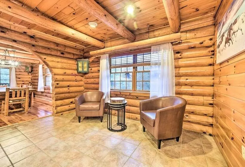 Spacious Cabin W/ Decks Near Saratoga Springs