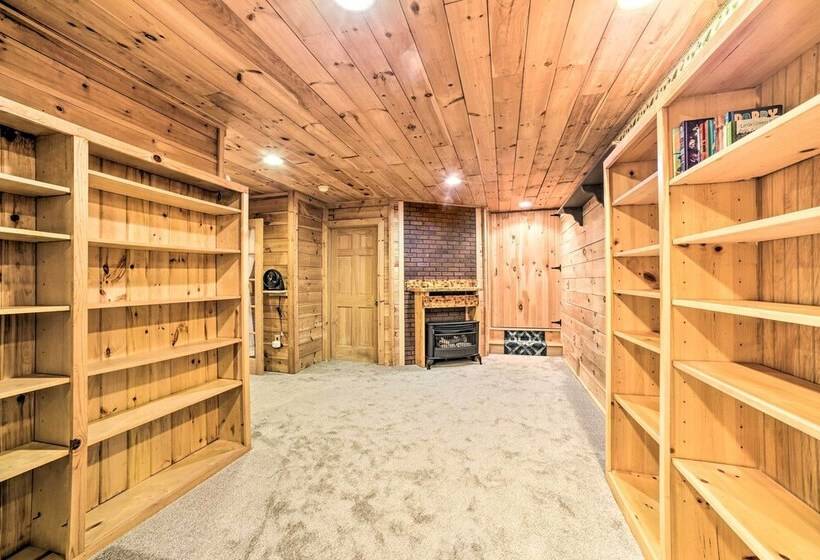 Spacious Cabin W/ Decks Near Saratoga Springs