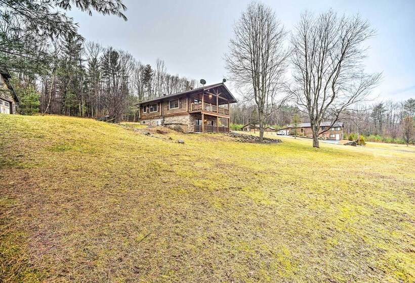 Spacious Cabin W/ Decks Near Saratoga Springs