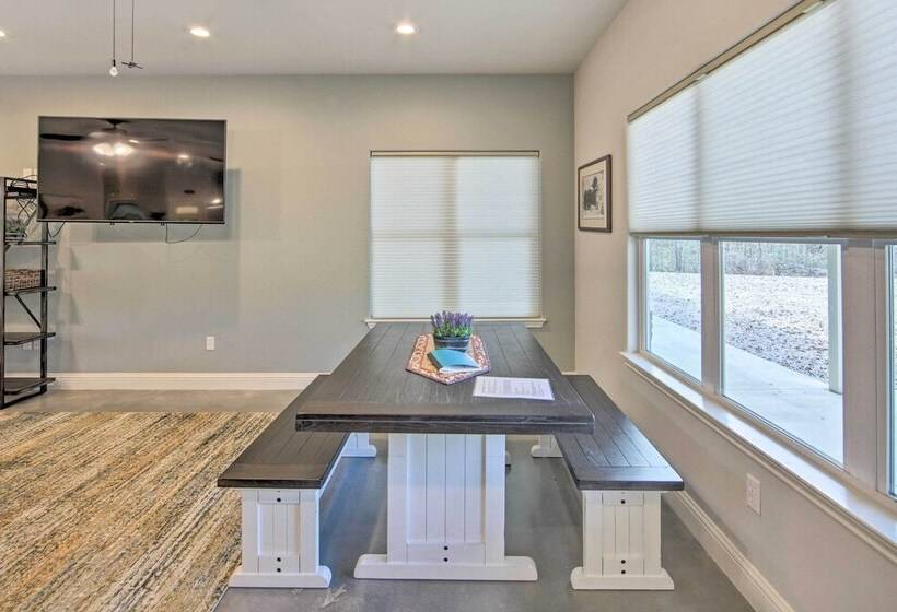 Home W/ Screened Porch Near Toledo Bend Lake!