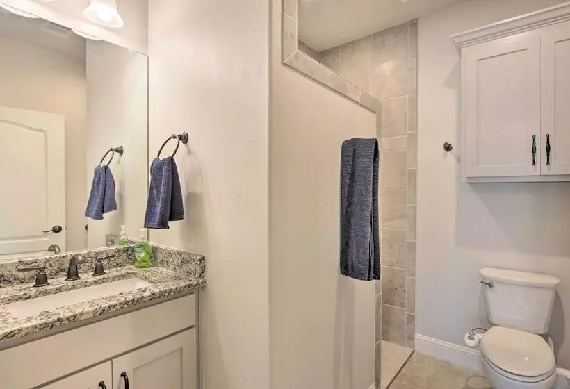 Home W/ Screened Porch   Near Toledo Bend Lake!