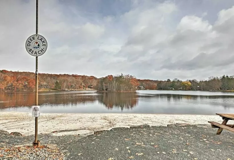 Spacious Lake Ariel Home W/ Deer Lake Beach Access