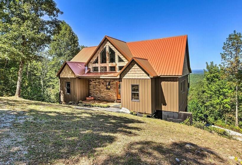 Spacious Lineville Home W/ Deck + Mtn Views!