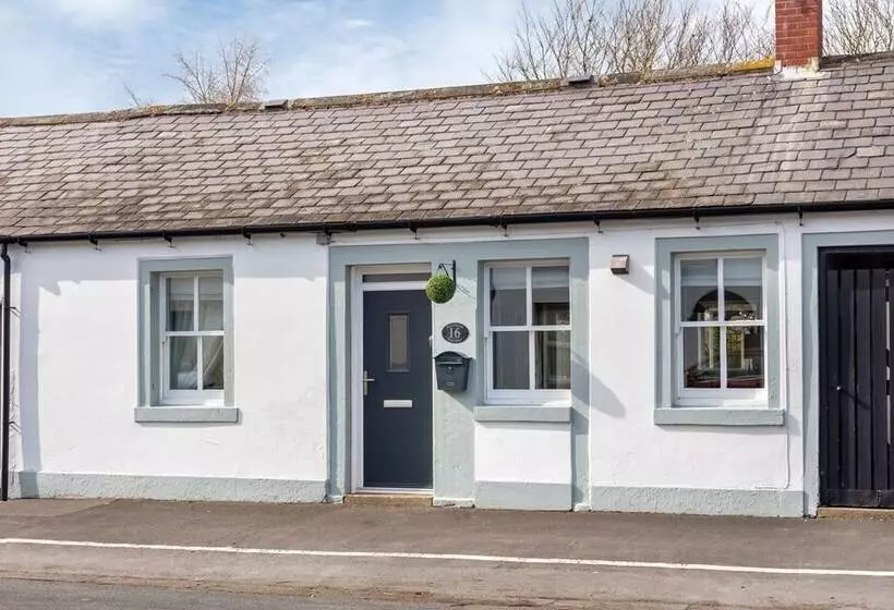Stunning 1 Bed Cottage Near Carlisle With Hot Tub