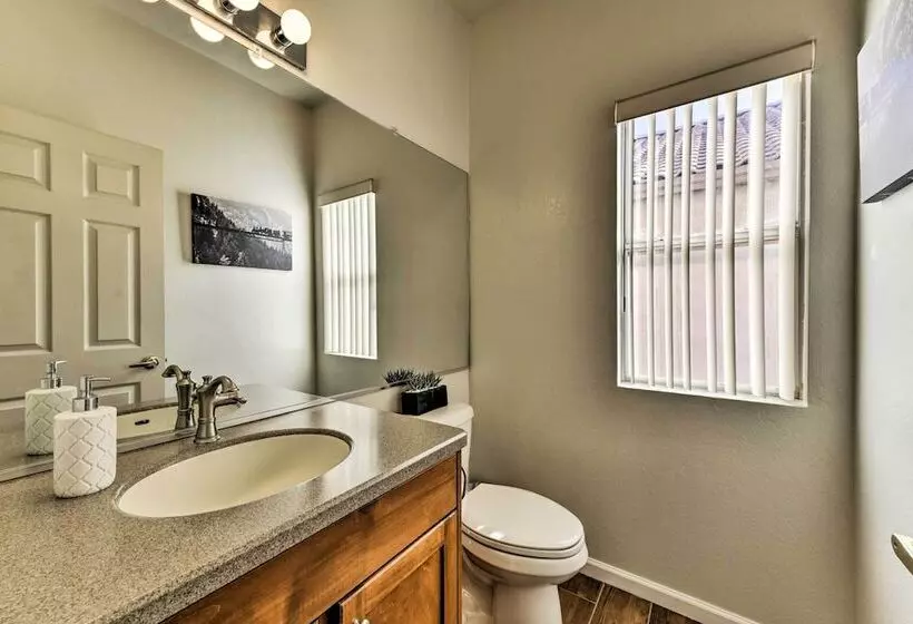 Gilbert Home W/ Pool < 1 Mi To Town Square!