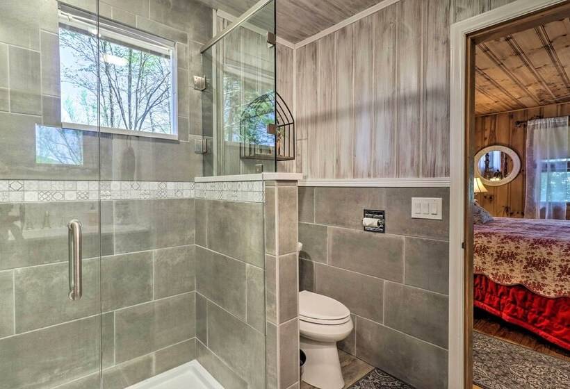 Summit Splendor  Smoky Mountain Cabin W/ Fire Pit