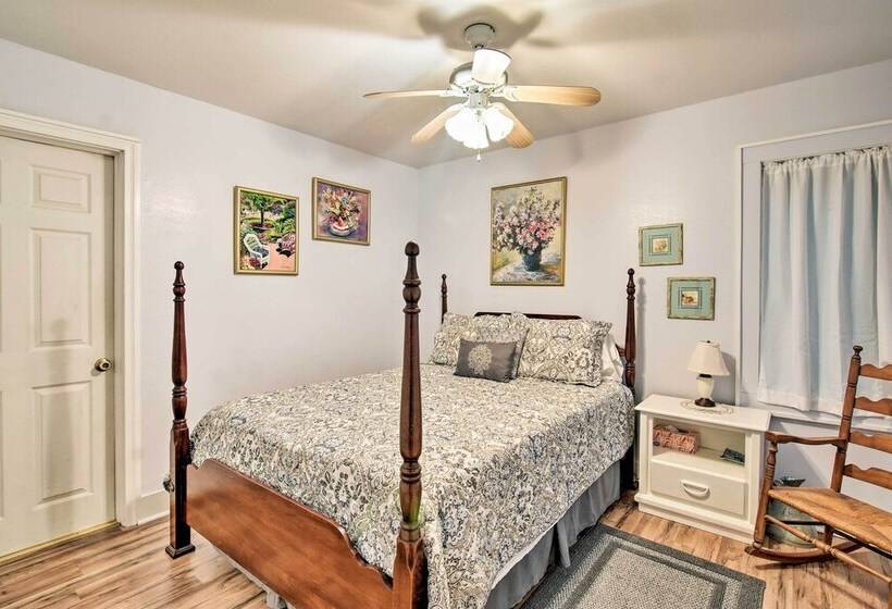 Summit Splendor  Smoky Mountain Cabin W/ Fire Pit