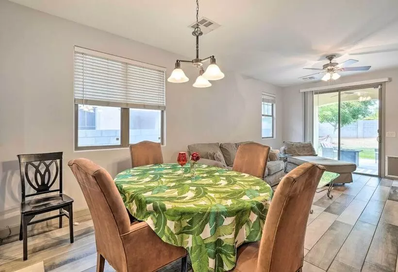 Pet Friendly Surprise Cottage: Yard & Pool Access