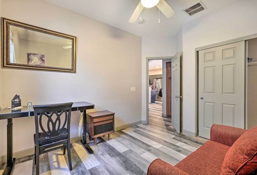 Pet Friendly Surprise Cottage: Yard & Pool Access