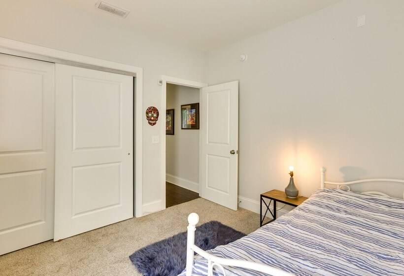 Tallahassee Vacation Home W/ Lanai Near Downtown