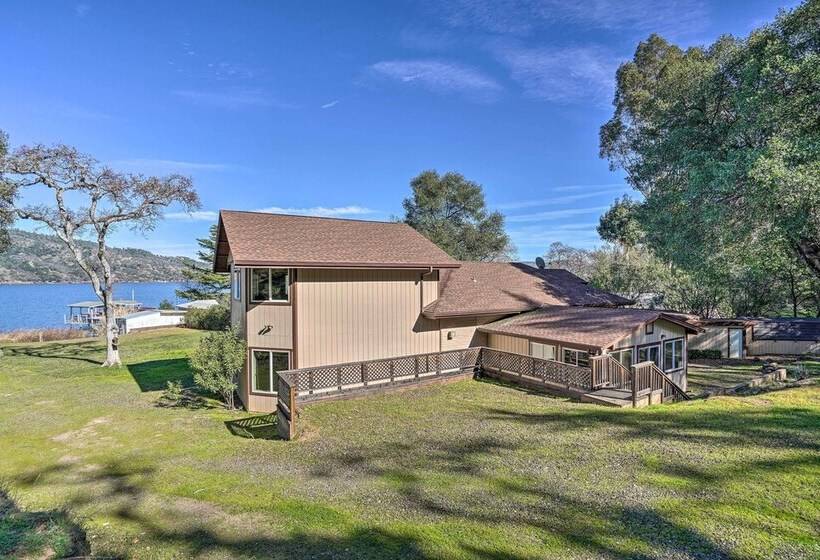 Waterfront Clearlake Retreat W/ Dock & Kayaks