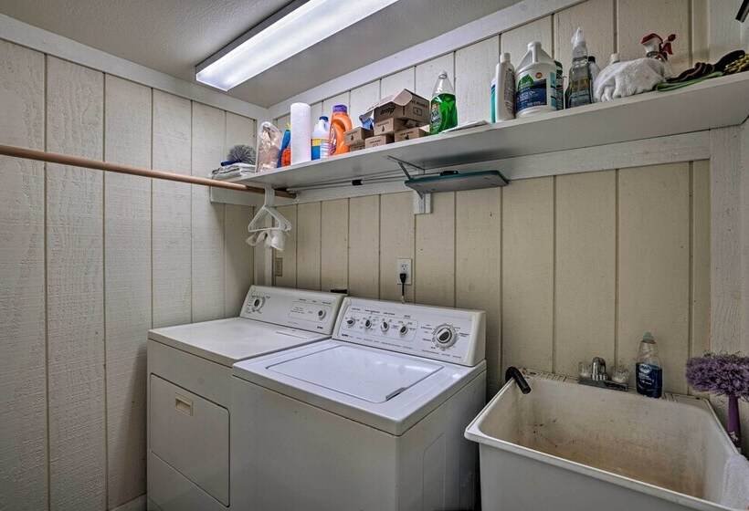 Waterfront Clearlake Retreat W/ Dock & Kayaks