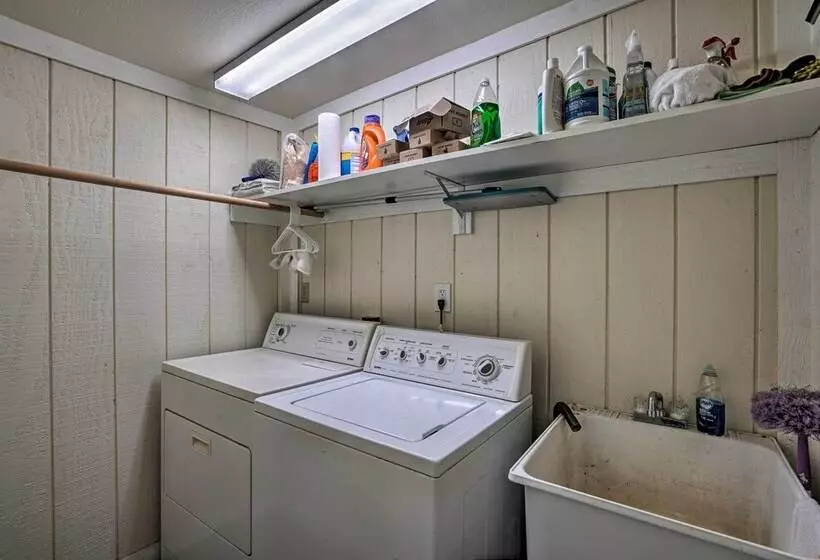 Waterfront Clearlake Retreat W/ Dock & Kayaks